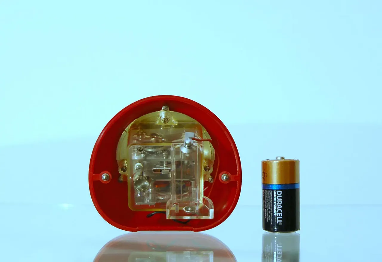 Table clock mod. T2 -di A. Mangiarotti, anni '50 9