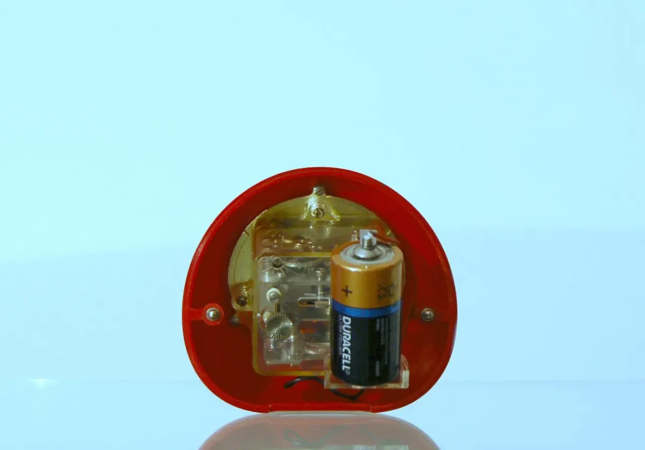 Table clock mod. T2 -di A. Mangiarotti, anni '50 10