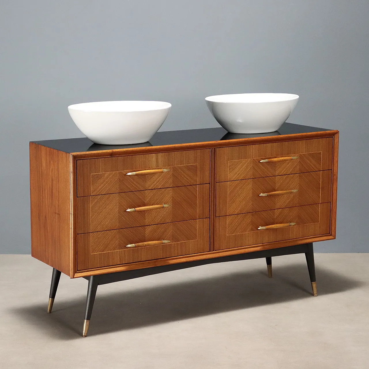 Cassettiera in legno, ottone e ceramica, '900 1