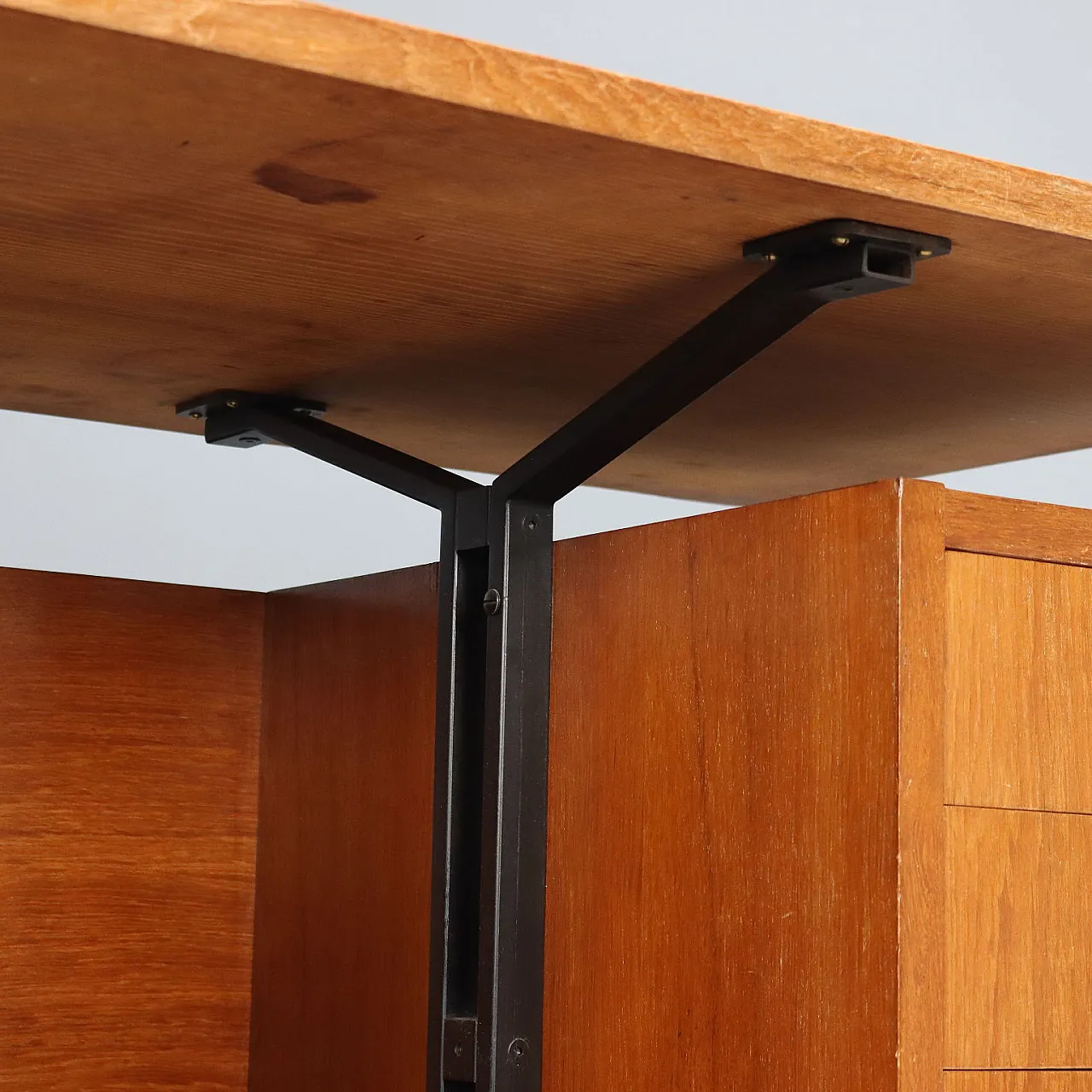 Scrivania con doppia colonna e cassetti in metallo e legno, '900 4