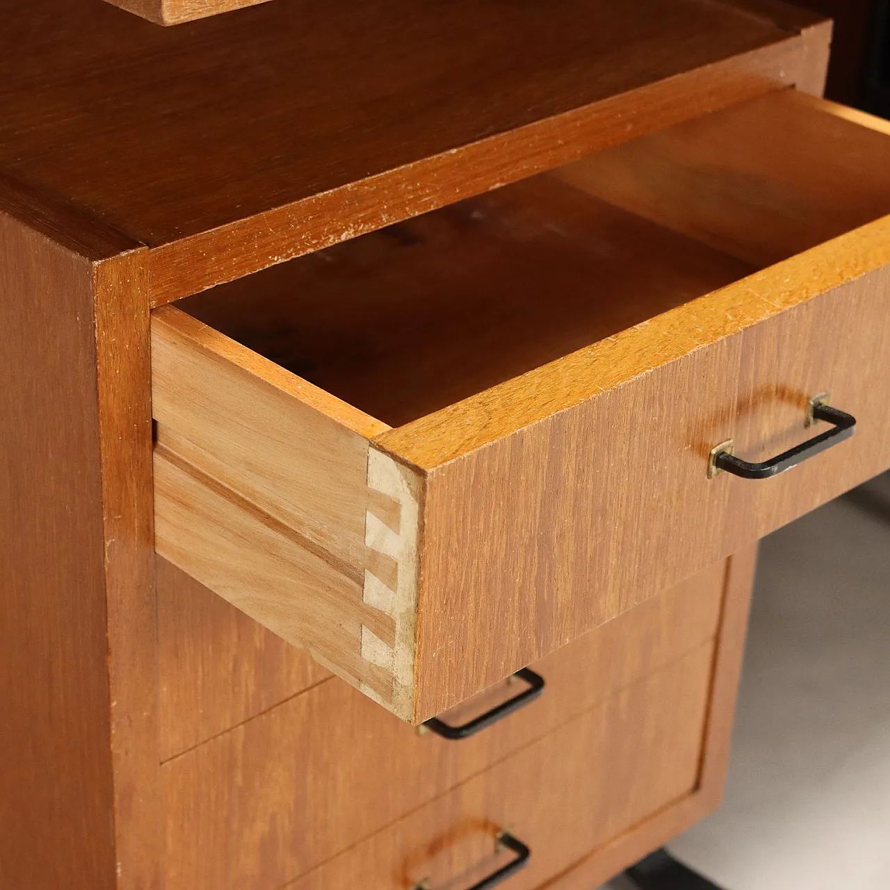 Scrivania con doppia colonna e cassetti in metallo e legno, '900 5