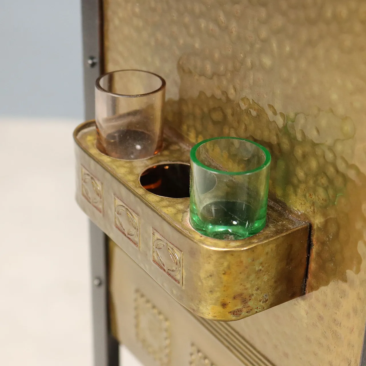 Mobile bar in stile liberty in lamiera di rame ottonata, primo '900 5