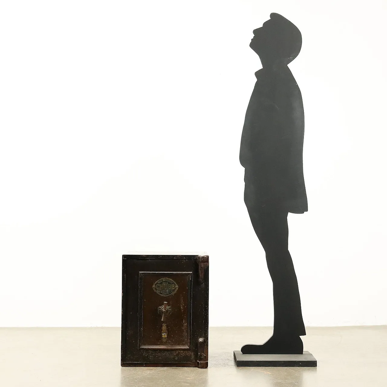 Chubb & Son's metal safe, 19th century 2