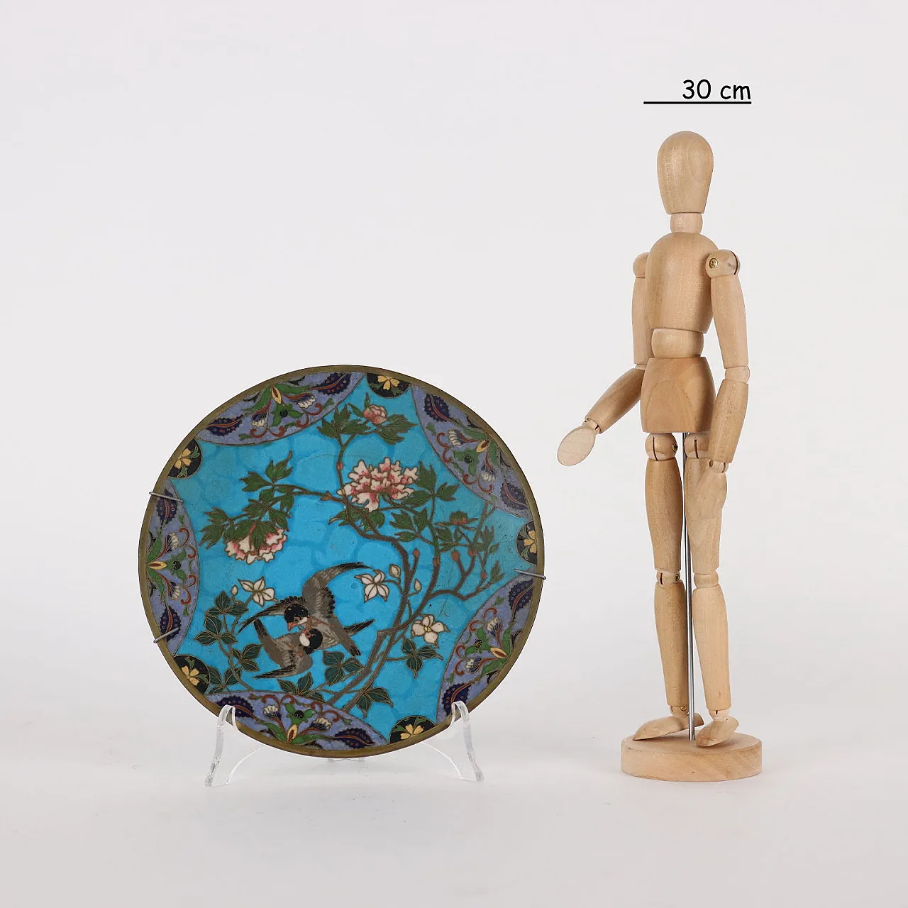 Japanese copper plate with polychrome cloisonné enamels, 19th century 2