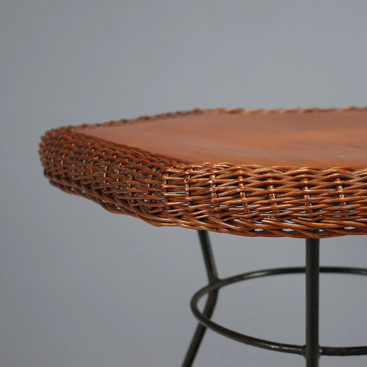 Tavolino in legno e metallo smaltato, anni '60 4