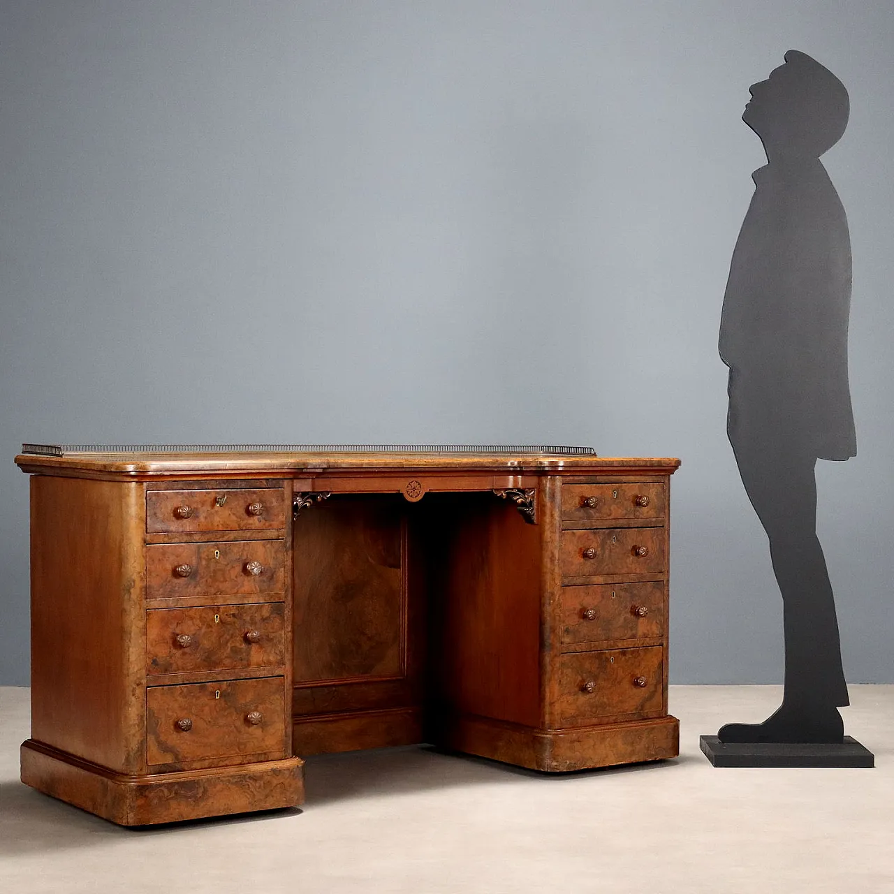 Victorian writing desk by W. Walfer and Sons, 19th century 3