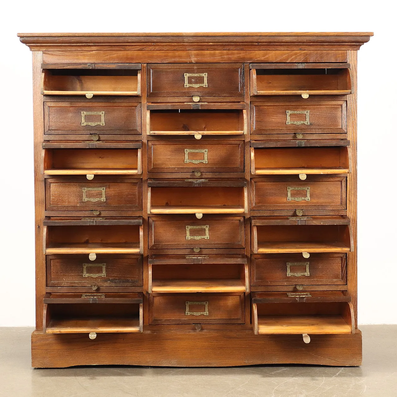 Flap File Cabinet Oak Fir 21 Drawers, early 20th century 4