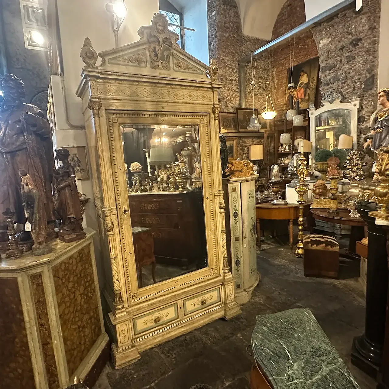 Armadio siciliano in legno laccato Luigi Filippo, primo '900 1