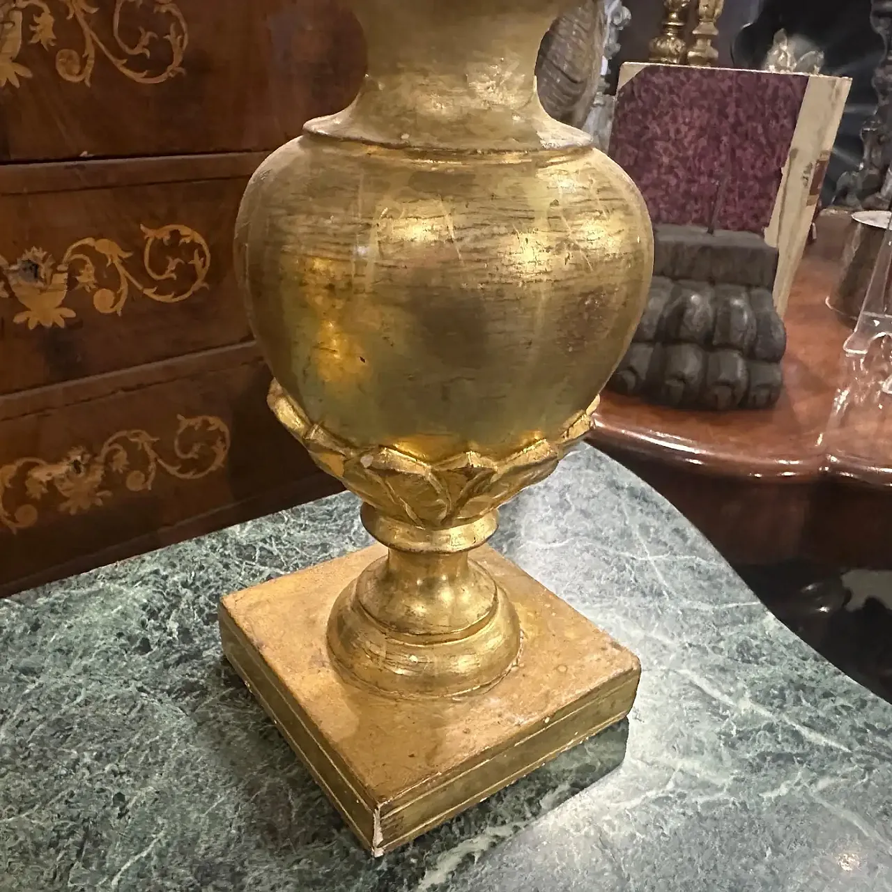 Louis XV Gilded wood palm holder with decoration, 19th century 4