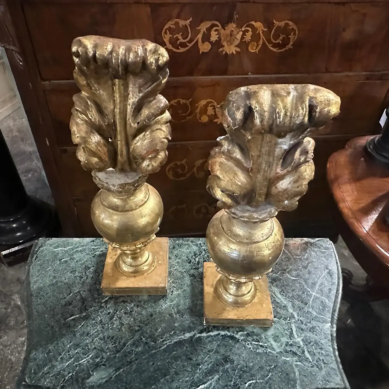 Louis XV Gilded wood palm holder with decoration, 19th century 10