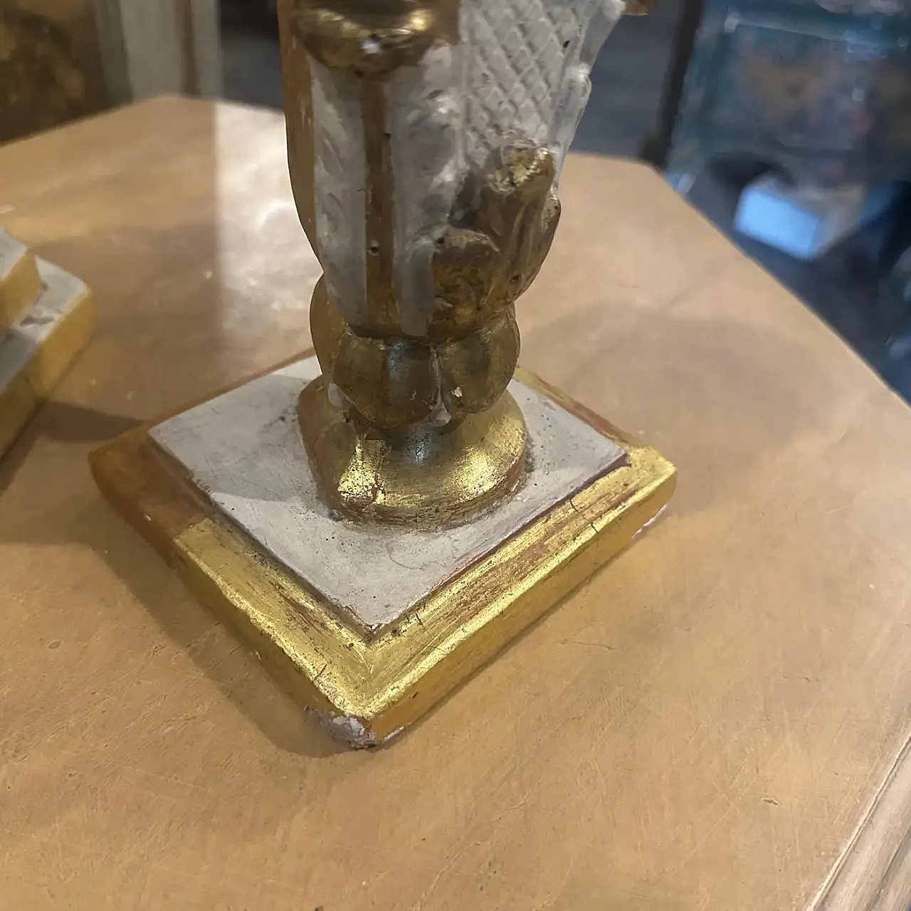 Pair of Louis XV lacquered and gilded wood palm holders, 19th century 6