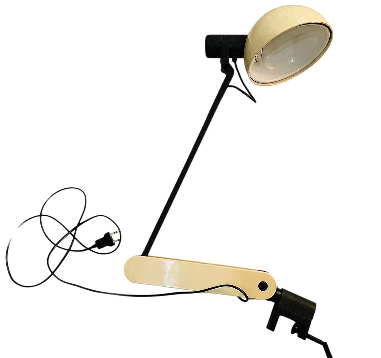 Mid-Century table lamp by Guzzini 6