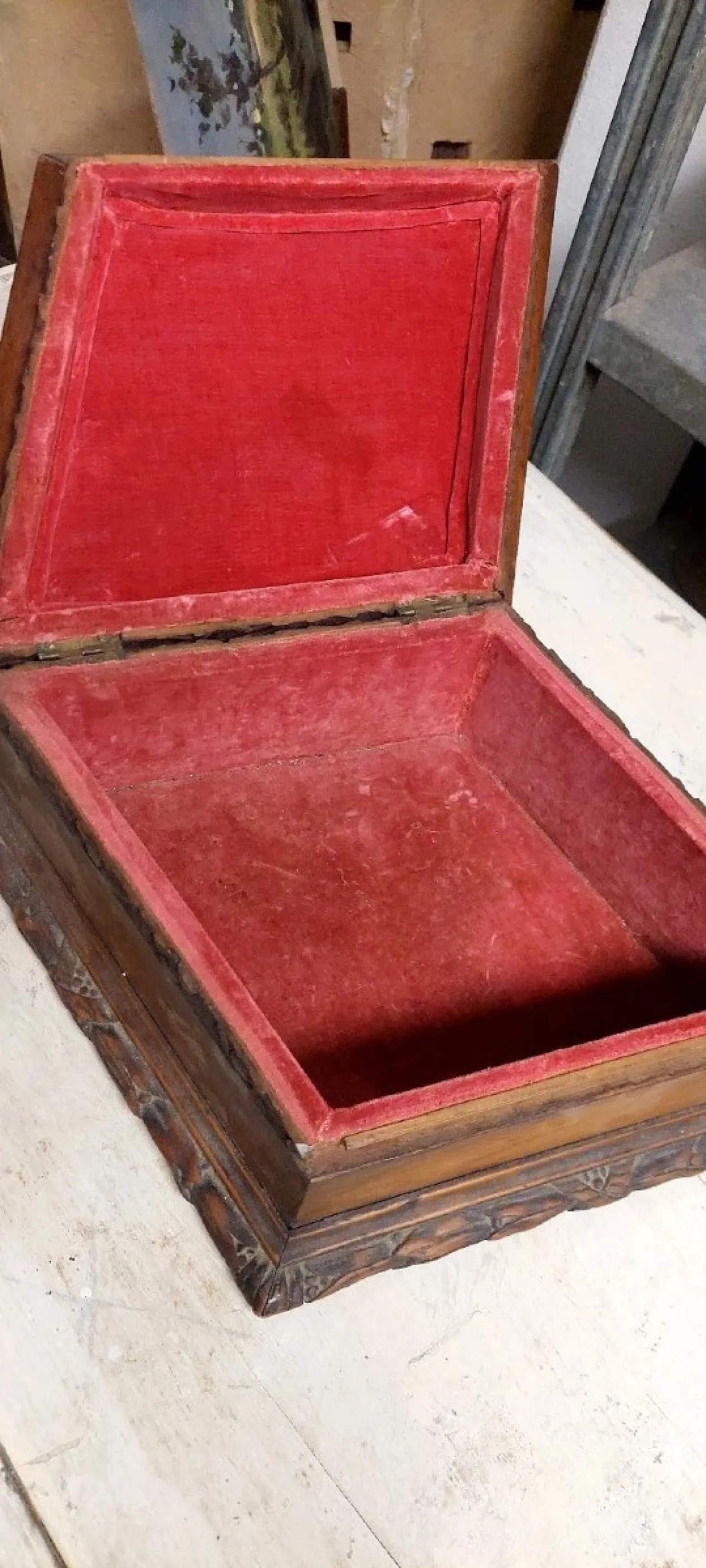 Carved Celebio wooden box, rhomboid in shape, 19th century 7