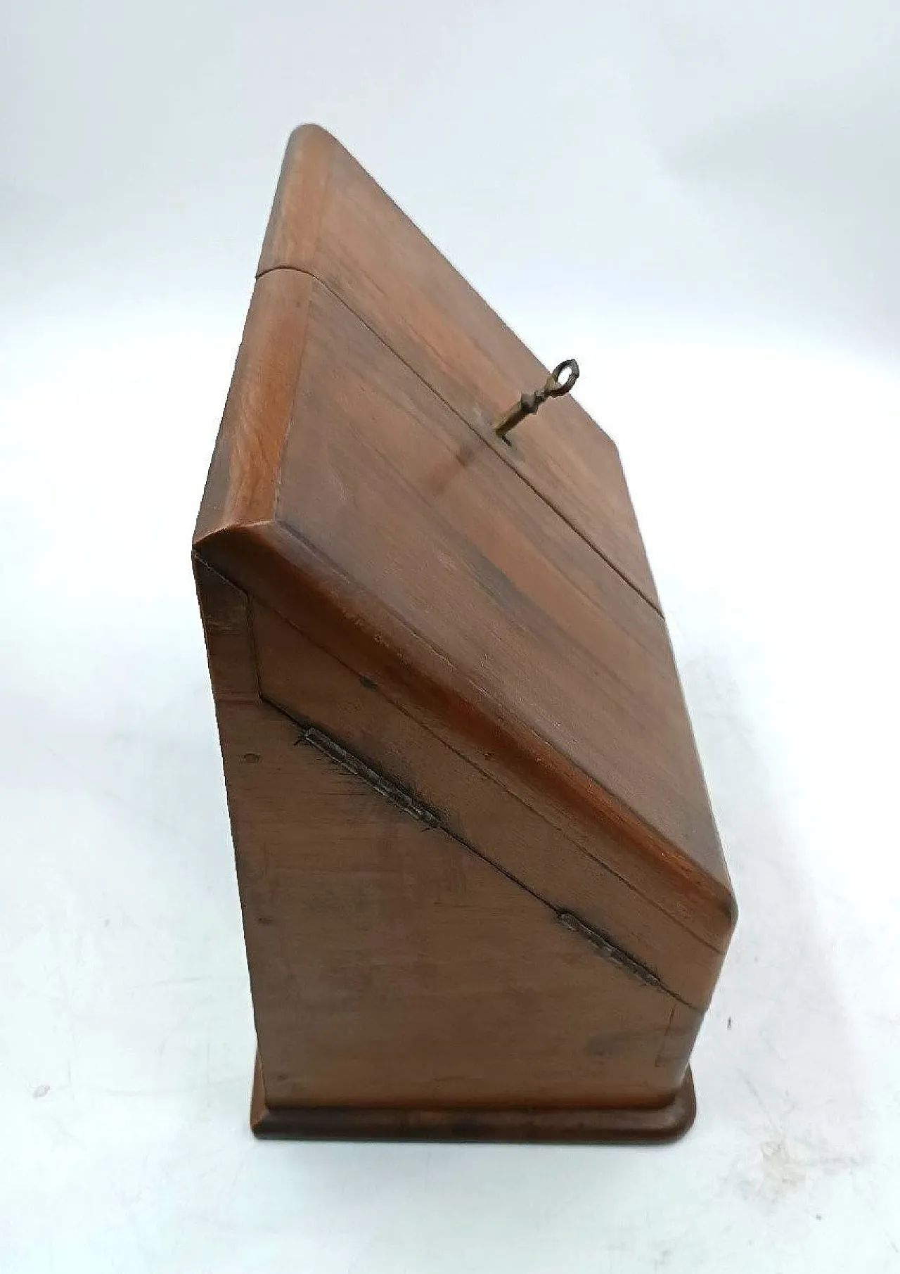 English walnut document holder, 19th century 4