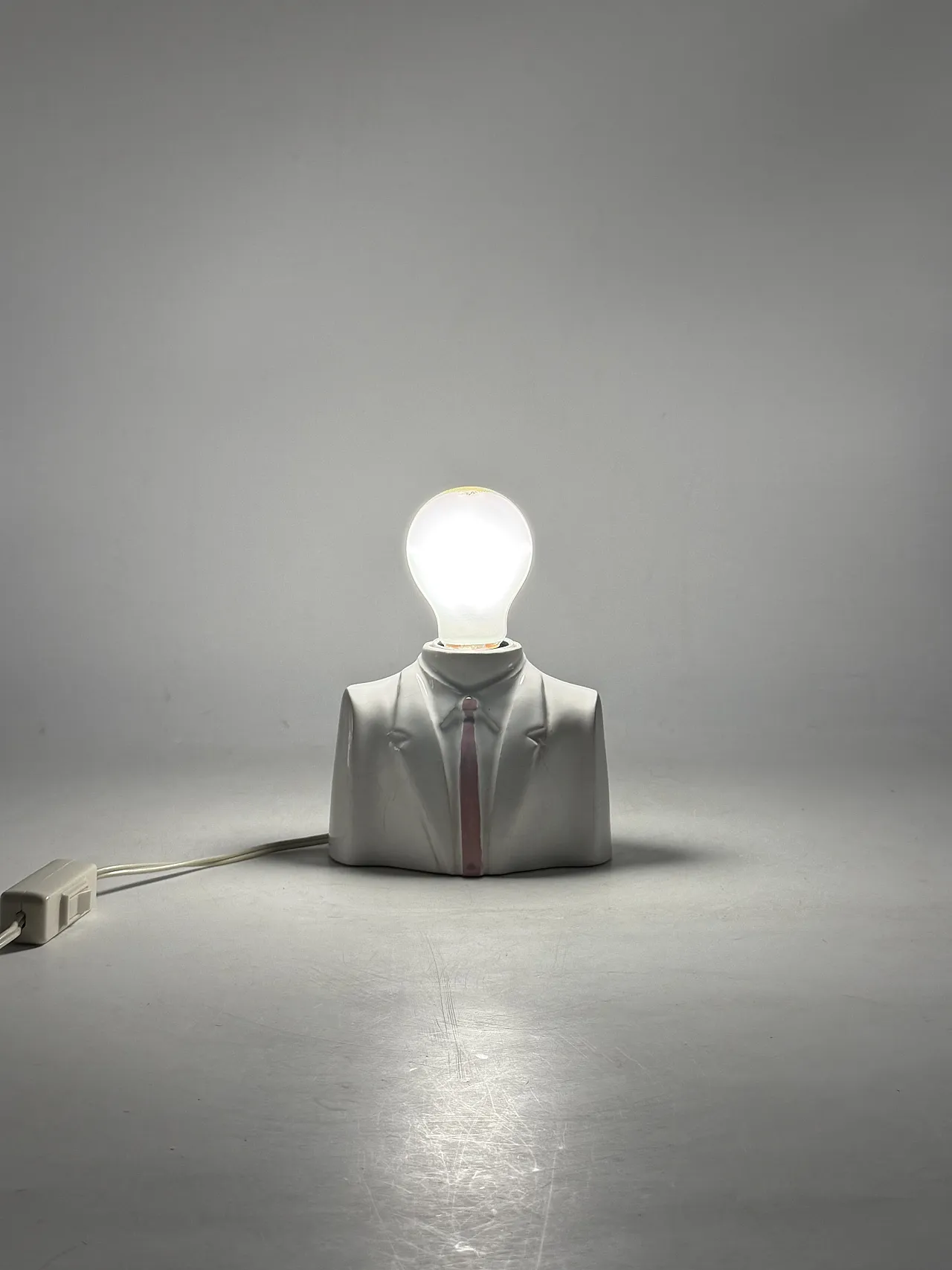 Postmodern ceramic table lamp, Italy 1980 14