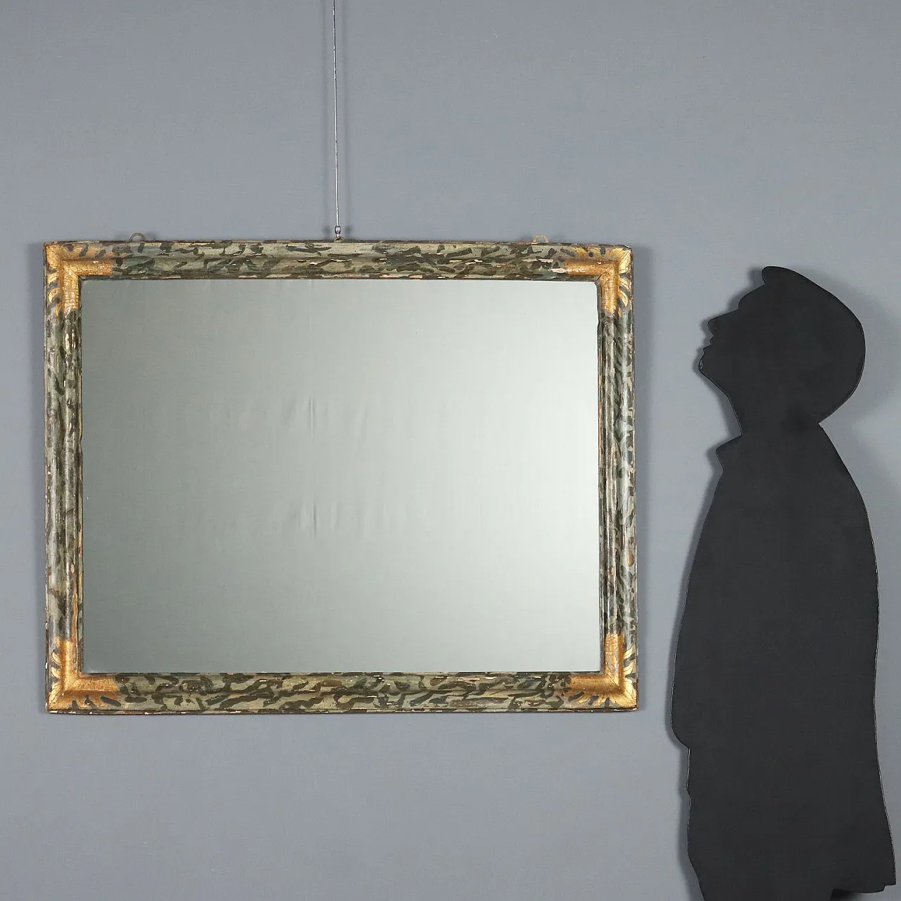 Lacquered wooden frame with gold leaf-shaped carvings, 19th century 2