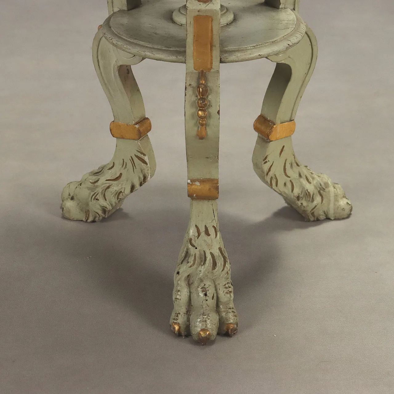 Neoclassical lacquered vase holder, late 19th century 8