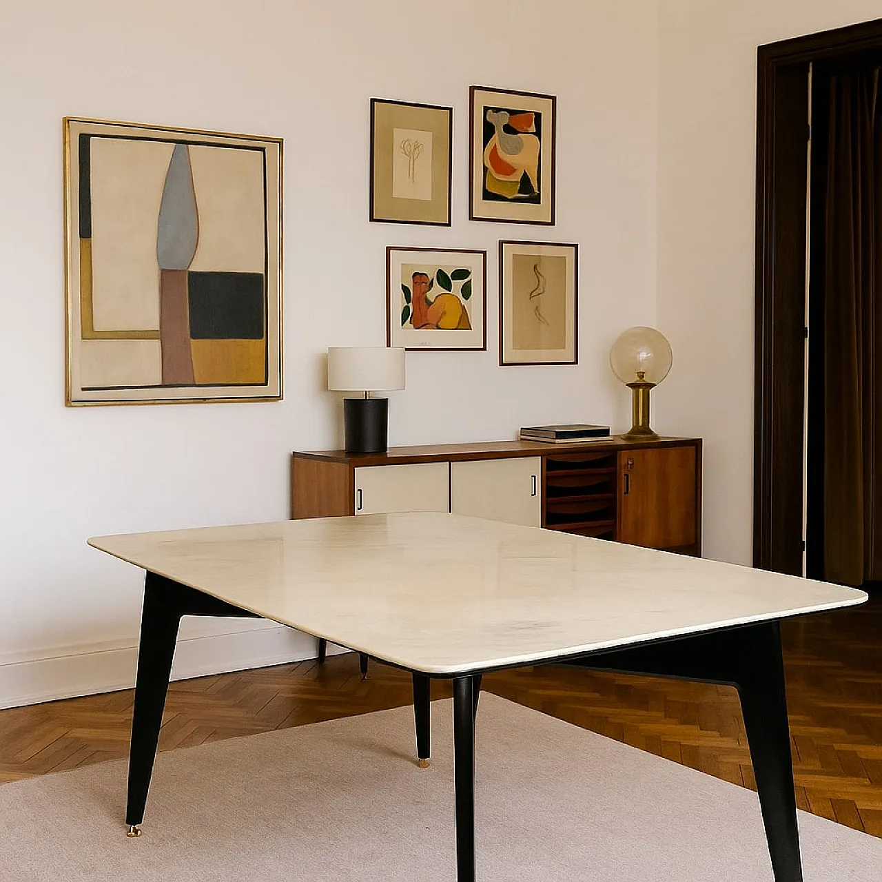 Tavolo da pranzo con piano in marmo e gambe in faggio, '900 2