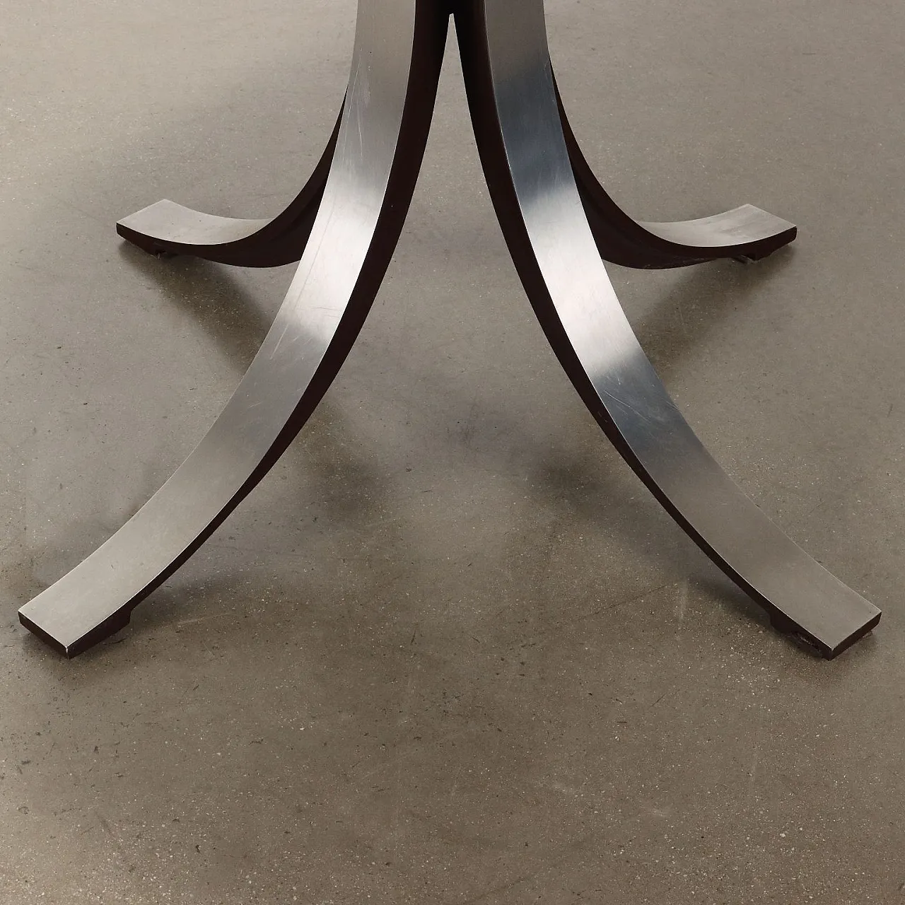 Tavolo T69 di Eugenio Gerli per Tecno, anni '60 5