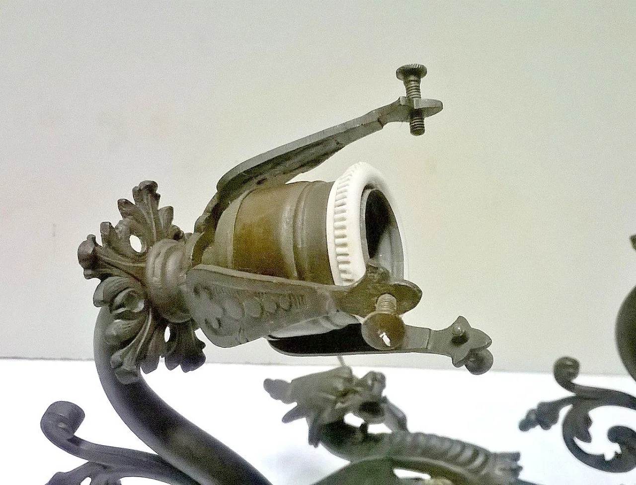 Coppia di lampade da parete scultoree, anni '10 4