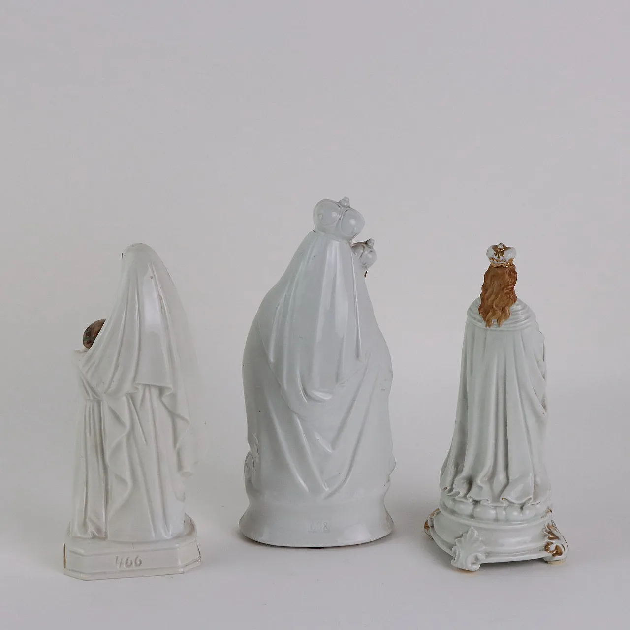 13 Biscuit porcelain religious figures, early 20th century 4
