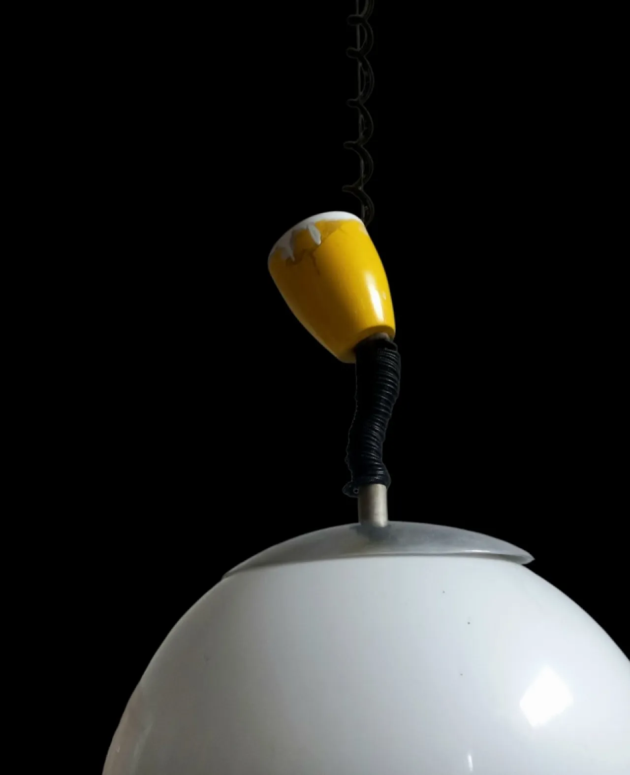 Opaline plexi chandelier produced by Stilux 4