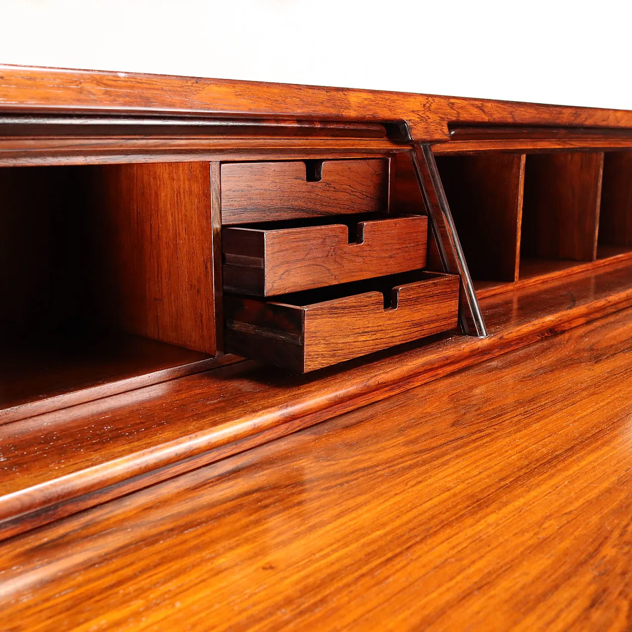 Scrittoio impiallacciato di Gianfranco Frattini per Bernini, anni '60 6