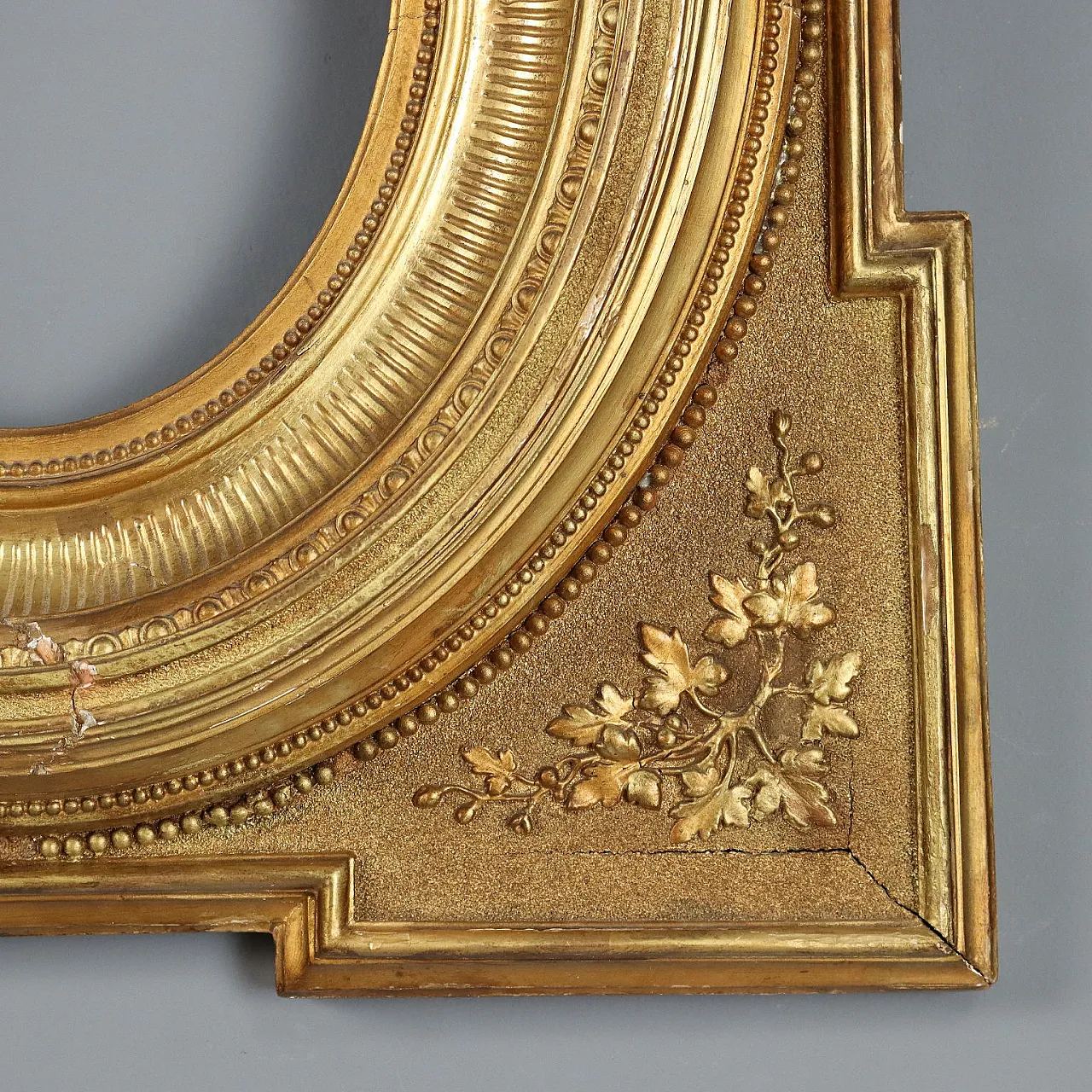 Gilded fir frame, early 19th century 6