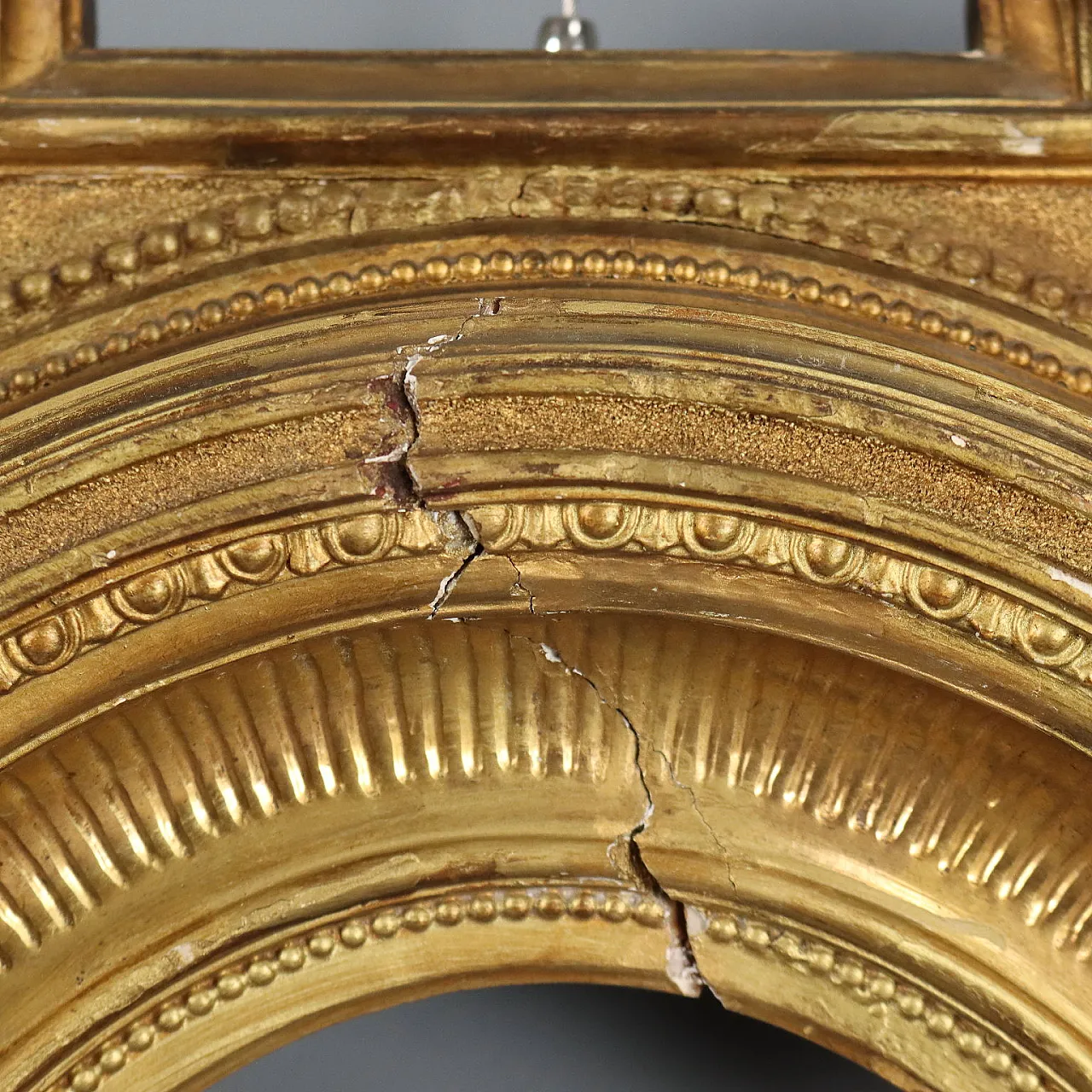 Gilded fir frame, early 19th century 8