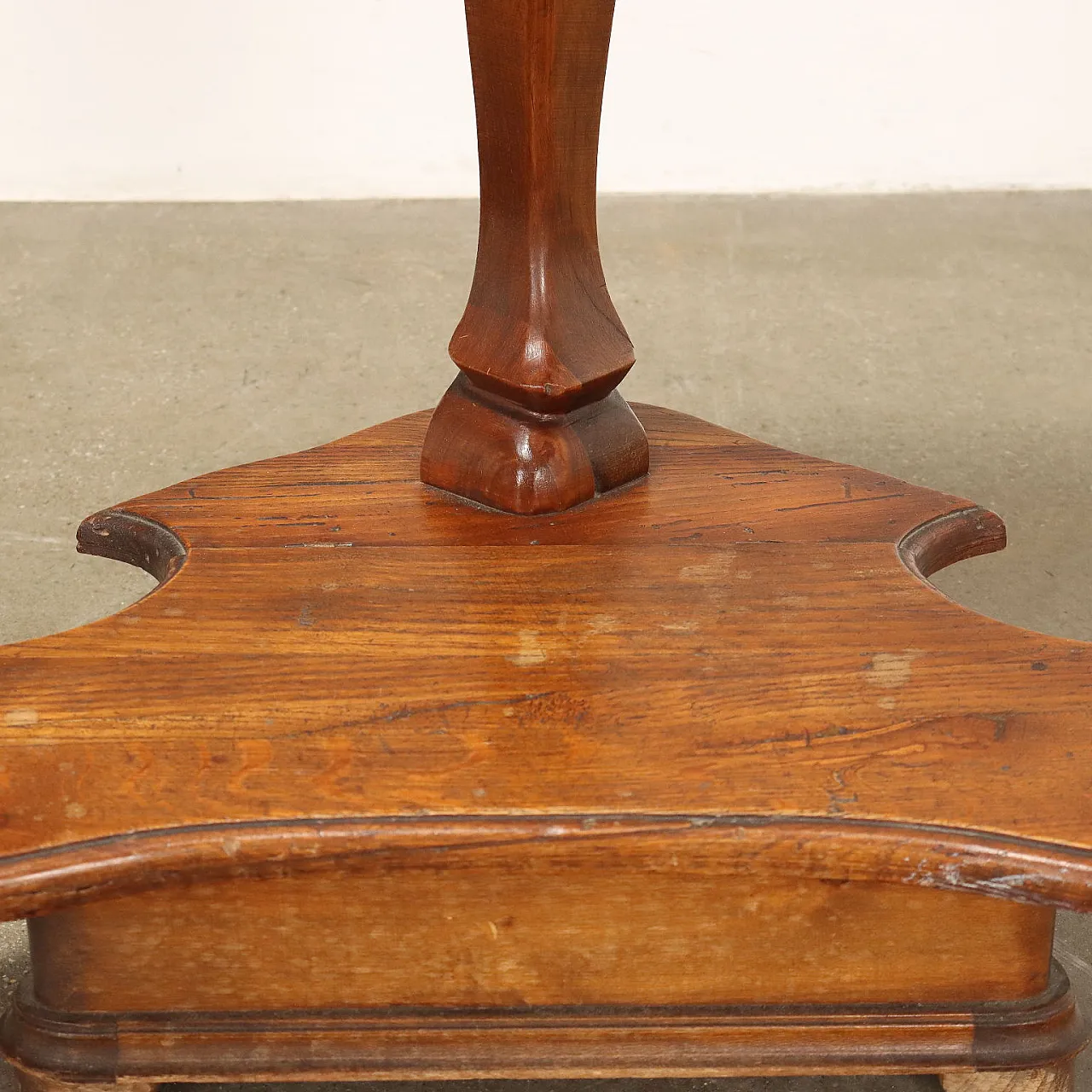 Pair of Baroque-style bedside tables in beech, 19th century 7