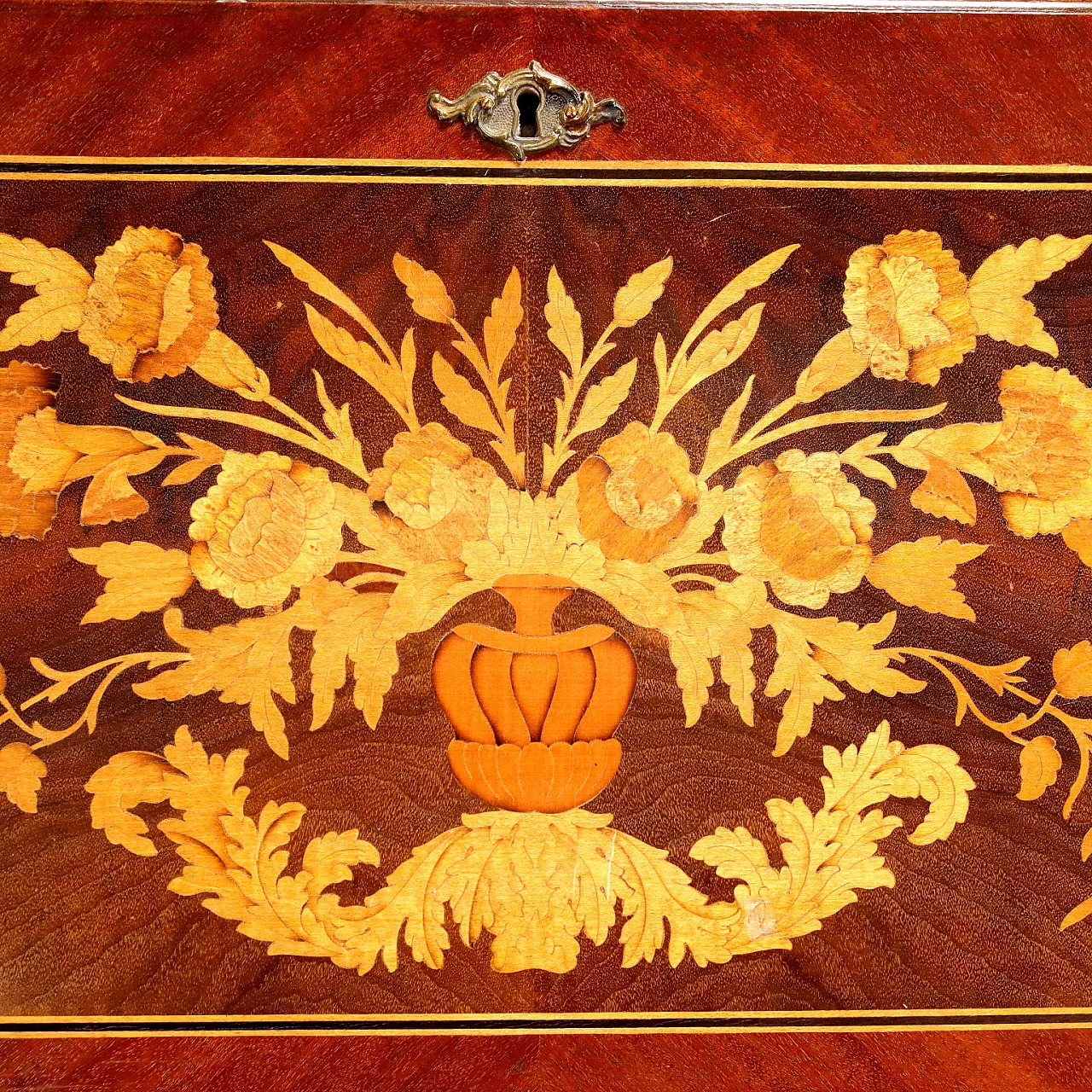 Comò con intarsi floreali e fogliari, '900 7