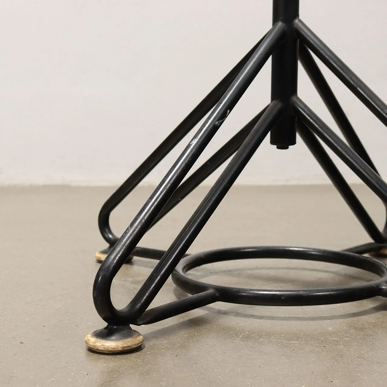 Appendiabiti in metallo smaltato e cromato, anni '60 7