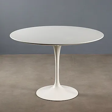 Tulip table with laminate top and aluminum base, 20th century
