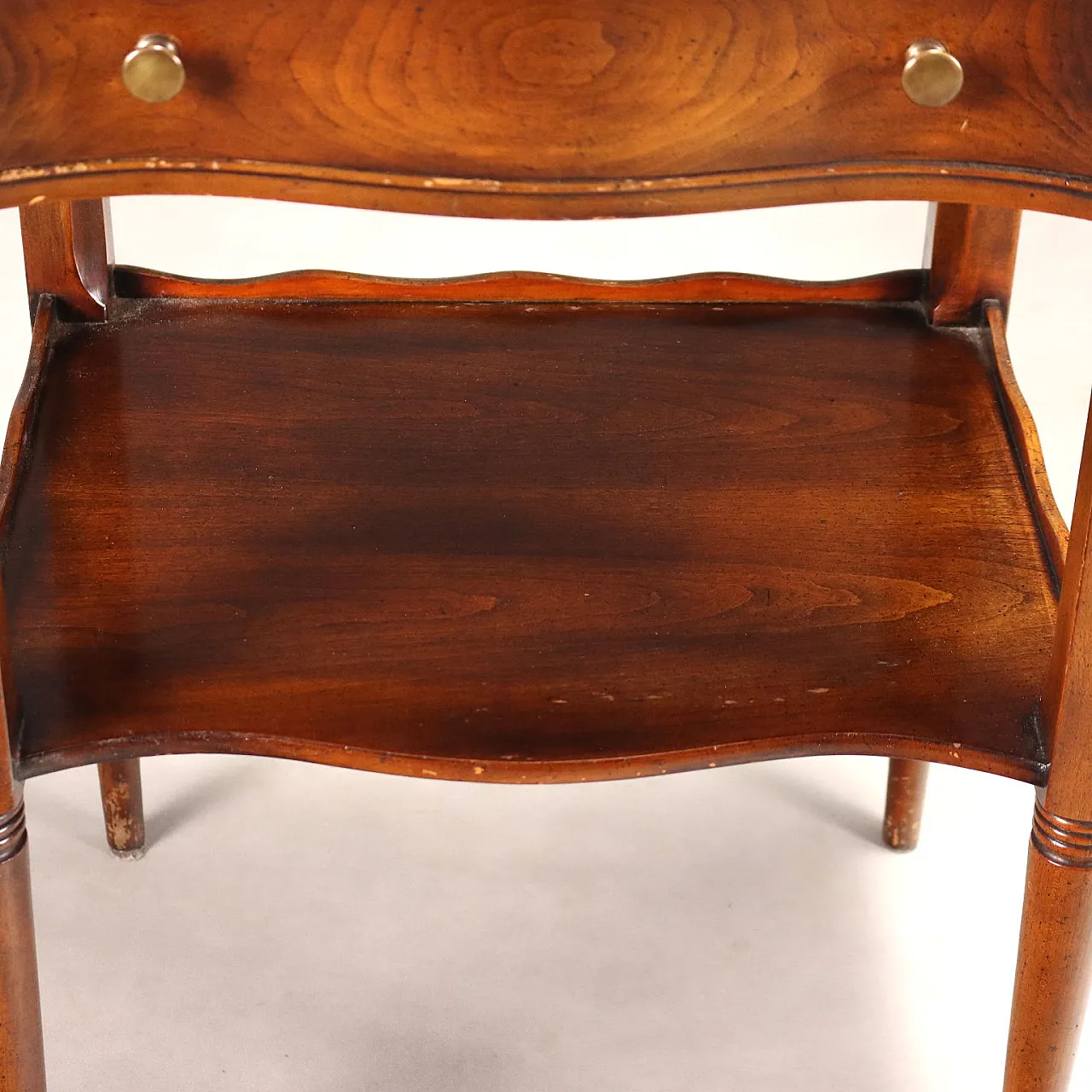 Coppia di comodini in noce, '900 6