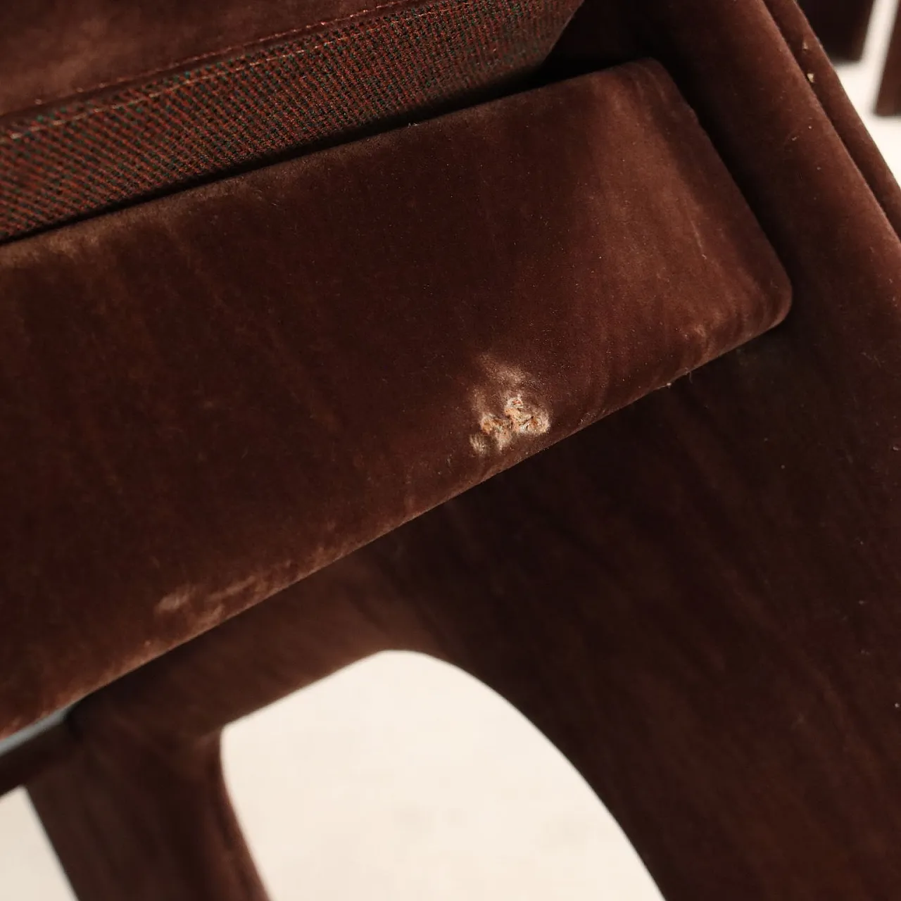 4 Poltrone con imbottitura in espanso e rivestimento in tessuto, '900 4