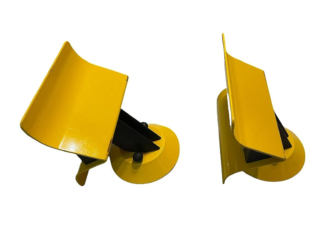 3 Applique Mid-Century in metallo giallo, Italia, anni '70 10