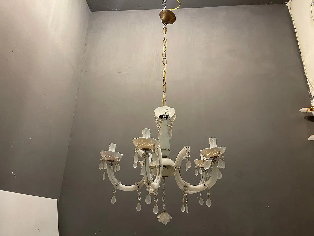 White opaline glass chandelier, Italy 2