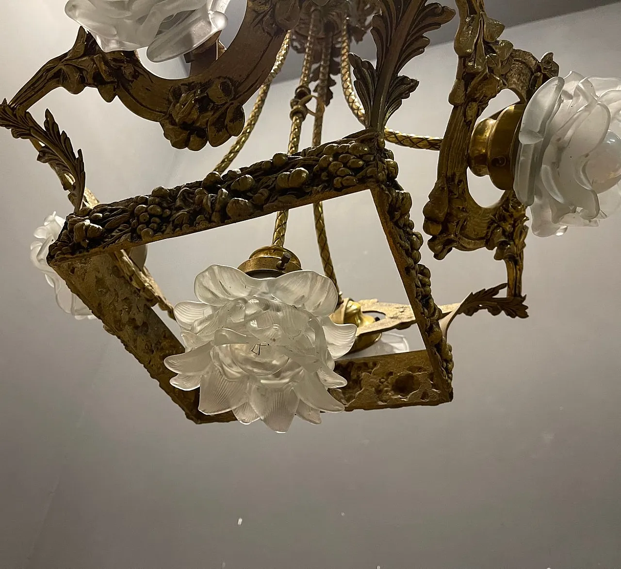 Lampadario Liberty dorato, Italia 5