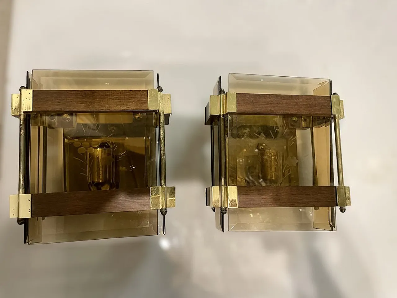 Coppia di appliques in vetro fumé e ottone, anni '70 1