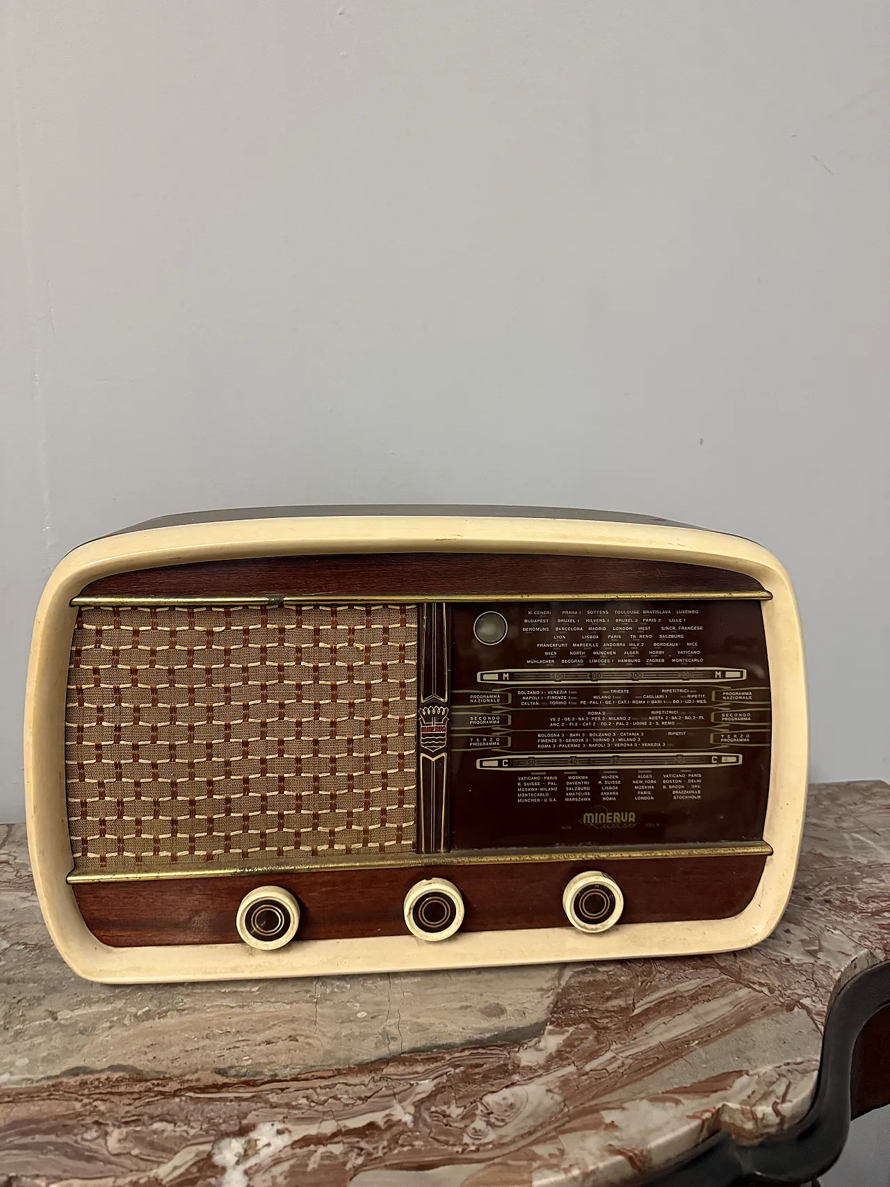 Tube radio Minerva, 1950s 1