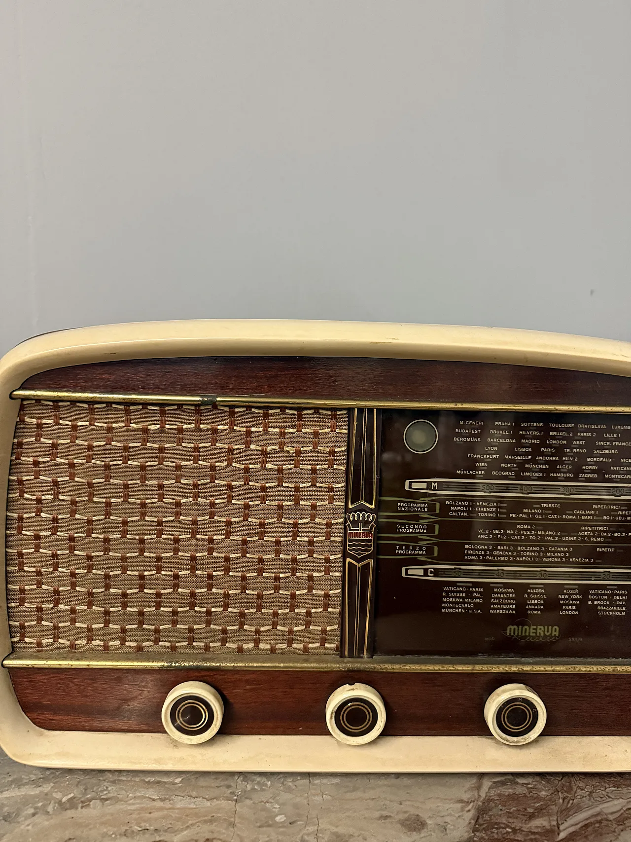 Tube radio Minerva, 1950s 3