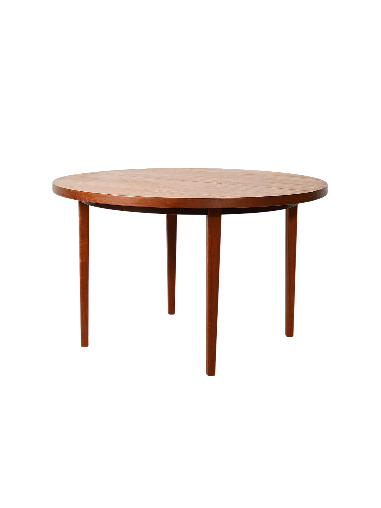 Round Scandinavian dining table in striated teak 9