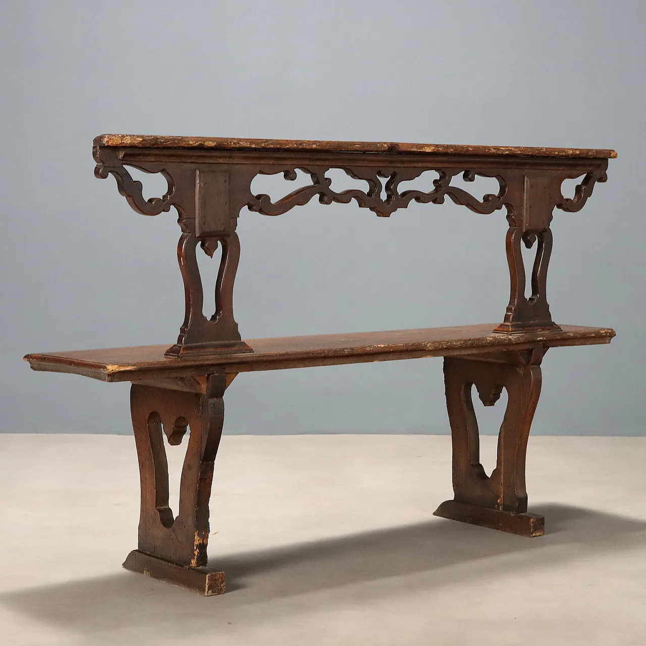 Panca in noce con schienale con fascia e montanti traforati, '700 7