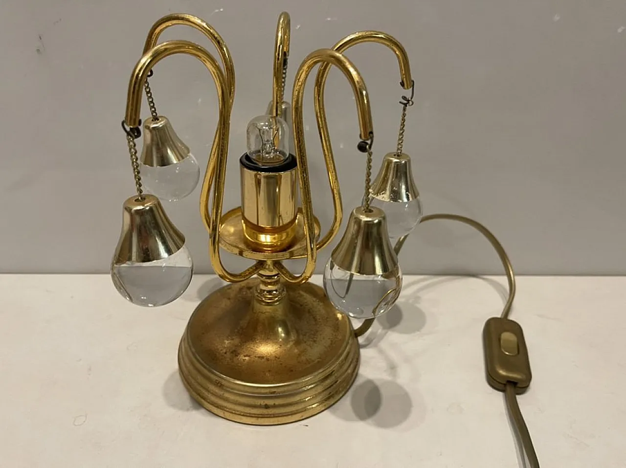 Coppia di lampade da tavolo in ottone e cristallo, anni '70 2