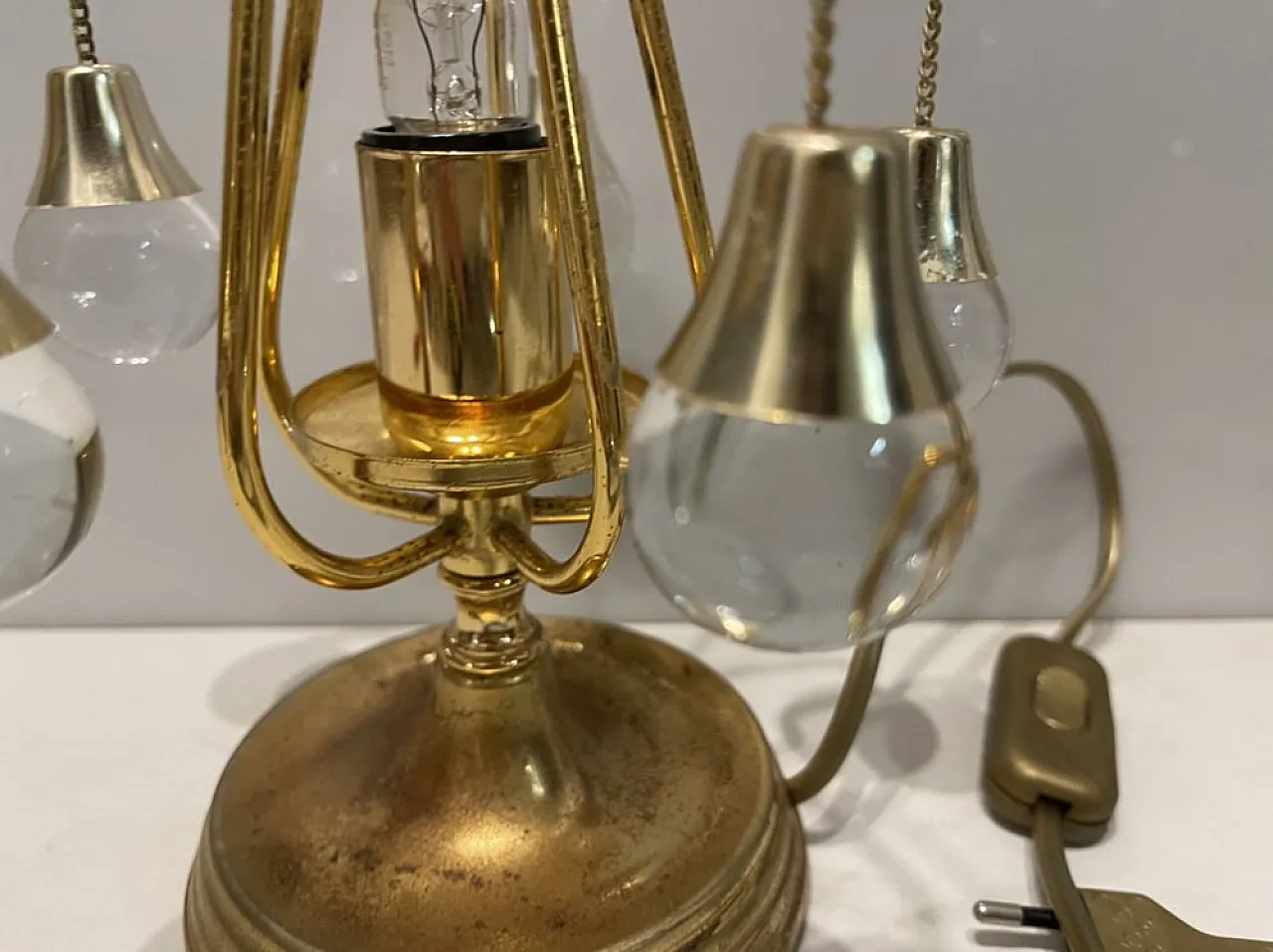 Coppia di lampade da tavolo in ottone e cristallo, anni '70 4