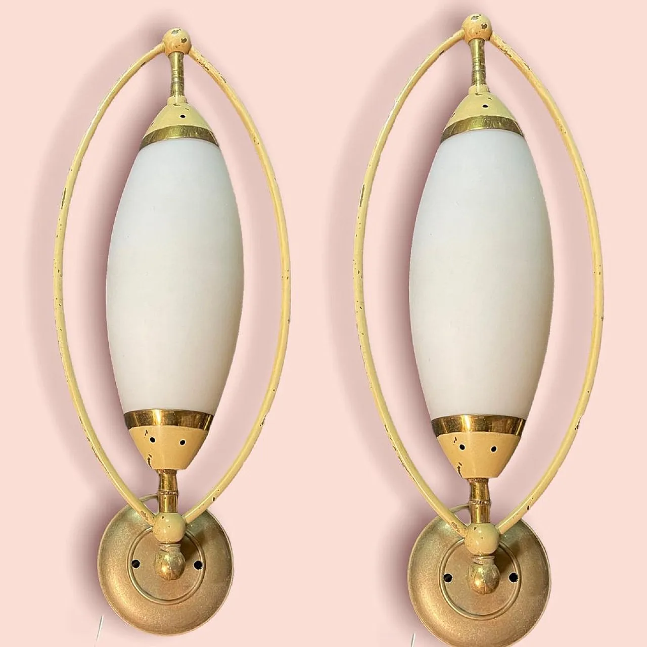Pair of opaline glass sconces from Stilnovo, 50s 3
