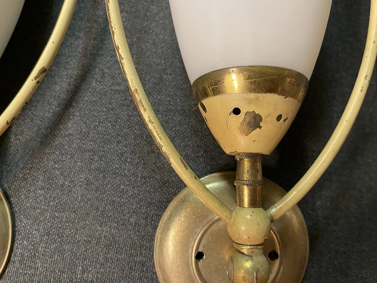 Pair of opaline glass sconces from Stilnovo, 50s 5