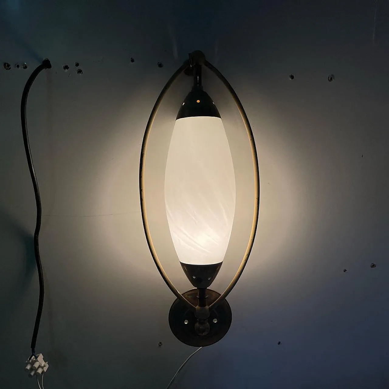 Pair of opaline glass sconces from Stilnovo, 50s 8