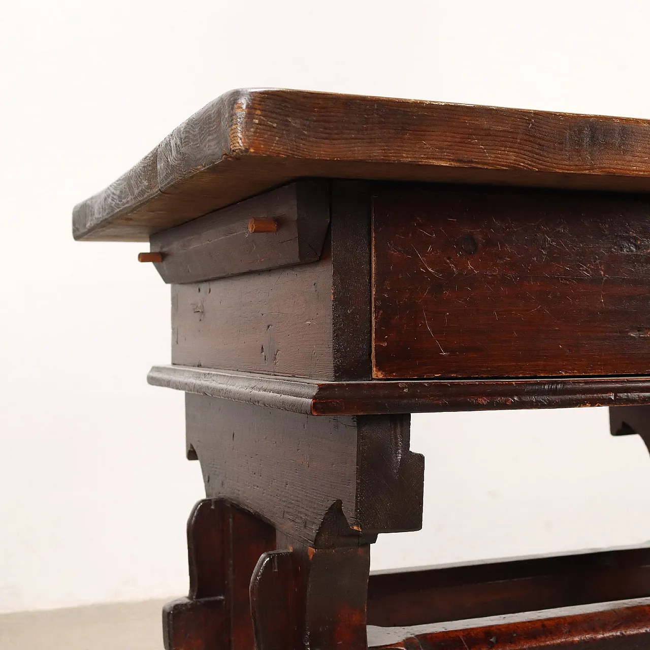 Writing desk in pine with drawer 3