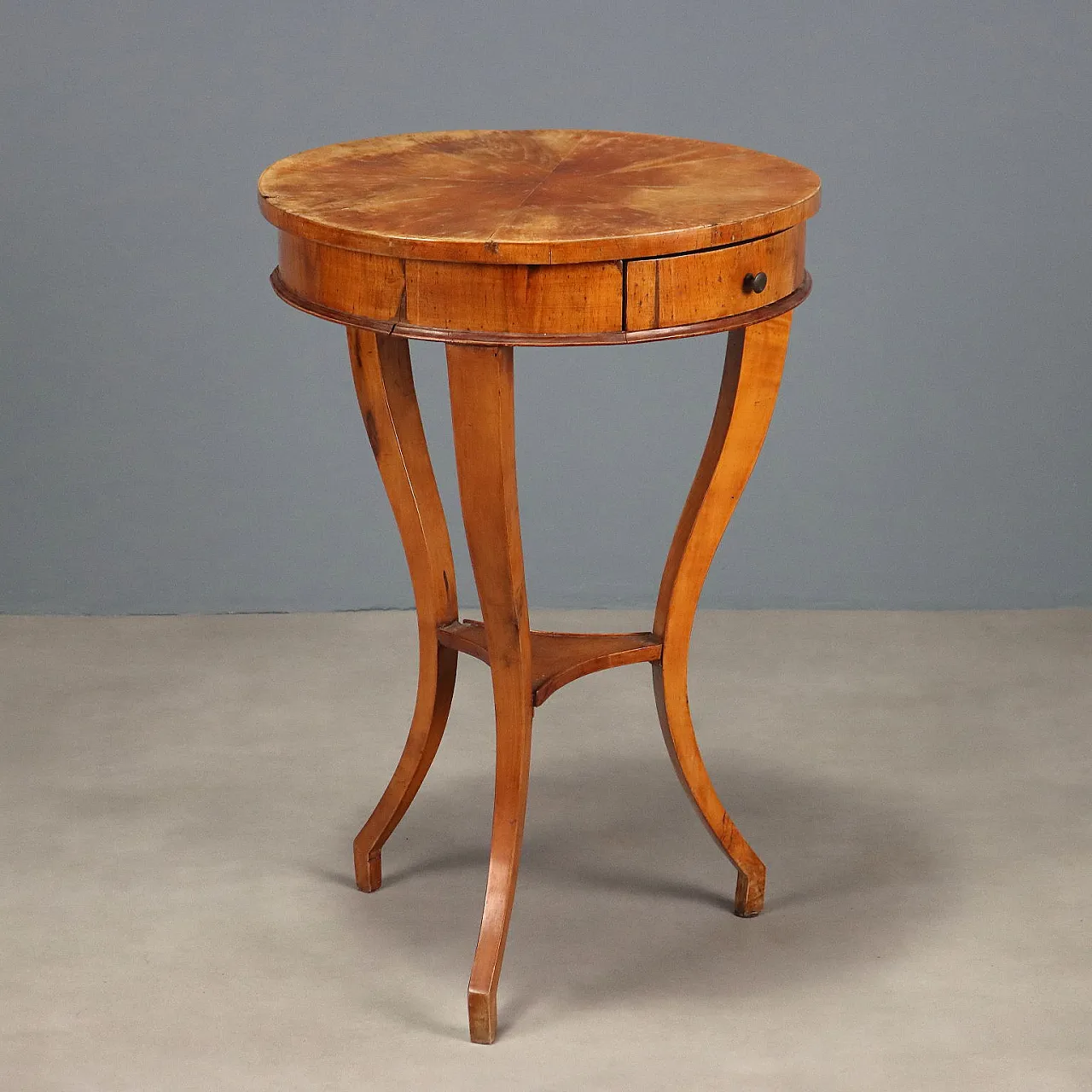 Tavolino in noce con cassetto, '800 1